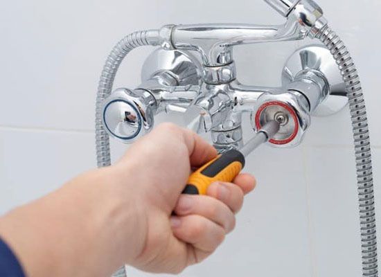 Cách xử lý sen vòi nhà tắm bị hỏng nhanh và đơn giản